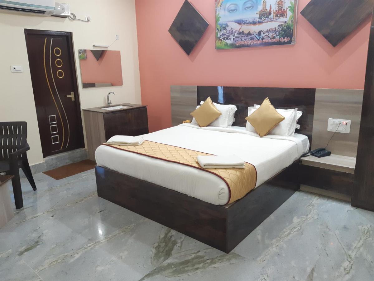 Devansh Bhanu Residency Dbr Srikalahasti Luaran gambar